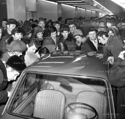 Prezentacja w Gdansku nowego polskiego samochodu fiata...