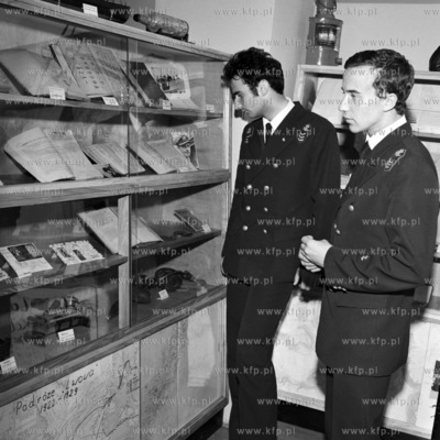 Muzeum morskich pamiatek na Wydziale Nawigacyjnym Panstowej...