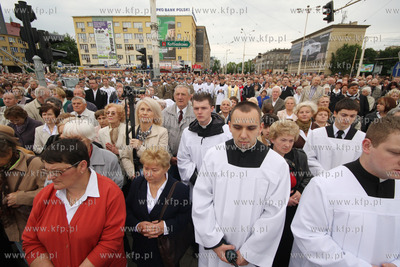 Szczecin. Papieska procesja Bozego Ciala, ulicami Szczecina...