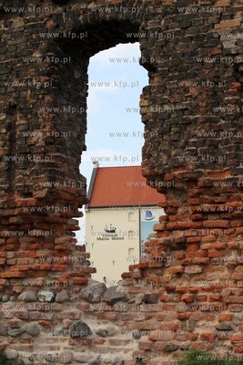 Gdansk - Wyspa Spichrzow. Fragment zabytkowych murow...
