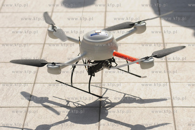 Bezzalogowy wielowirnikowy statek latajacy MD4- 200...