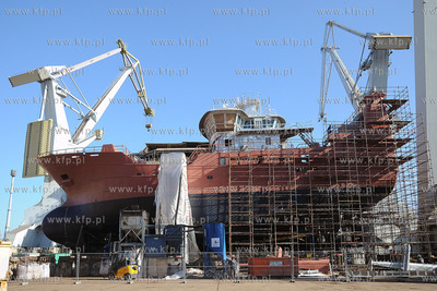 Stocznia Gdynia S.A. NA terenie zakladu dziala obecnie...