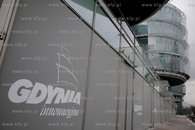 Gdynia. Pomorski Park Naukowo-Technologiczny po rozbudowie....