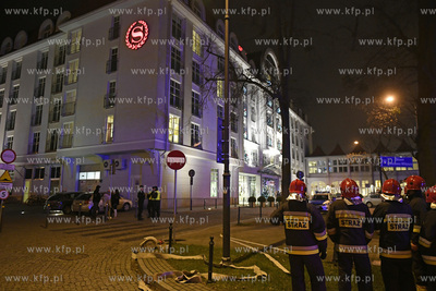 Sopot. Hotel Sheraton. Przed godzina 17 sluzby otrzymaly...