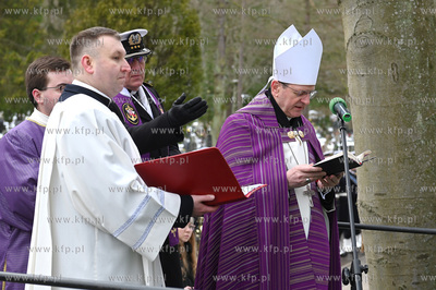 Cmentarz Witomiński w Gdyni. Uroczystości pogrzebowe...