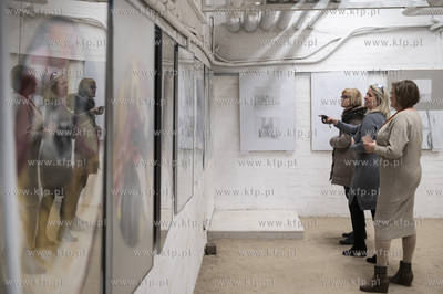 Sopot. Wystawa rysunków klas architektonicznych w...