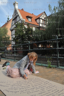 Akcja literacka "Bez cenzury" . Na Placu Heweliusza...