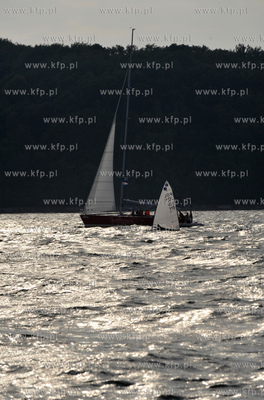 Wielka parada zaglowcow po Zatoce Gdanskiej na zakonczenie...