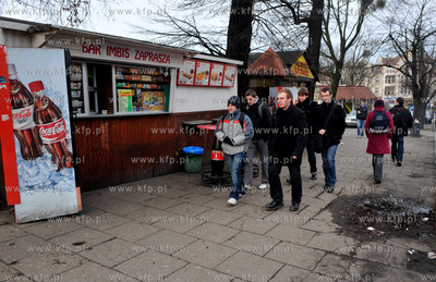 Sopot. Bary gastronomiczne na ul. Dworcowej w poblizu...