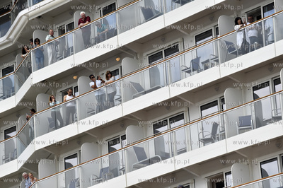 Zawinięcie statku wycieczkowego "Norwegian Getaway"...