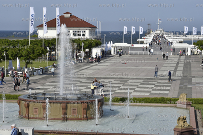 Sopot. Skwer kuracyjny, fontanna i molo. 17.05.2018...