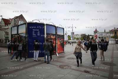 Sopot. Instalacja artystyczna Wojtka Radtke, na ul....