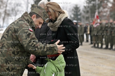 Uroczystosc powitania zolnierzy 49. Bazy Lotniczej...