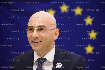 I Pomorski Kongre Komitetu Obrony Demokracji. Nz. Radomir...