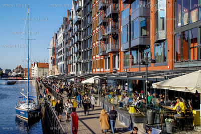 Weekend bez maseczek i z otwartymi ogródkami restauracji...