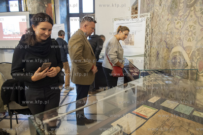 "Historia gdańskich tramwajów zapisana w biletach"...