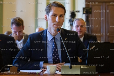 XII sesja Rady Miasta Gdańska. Nz. Kacper Płażyński....