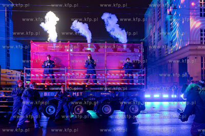 100 - lecie Gdyni. Urodzinowy spektakl uliczny GDYNIA...