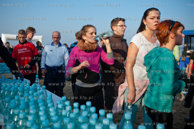Gdansk. Plaza w Brzeznie. Gdansk Biega 2011.
Na start...