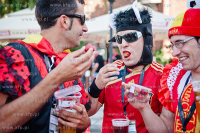 Gdansk. Kampania promujaca truskawke kaszubska. Akcja...