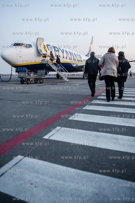 Linia Lotnicza Ryanair oraz Port Lotniczy Gdansk in....