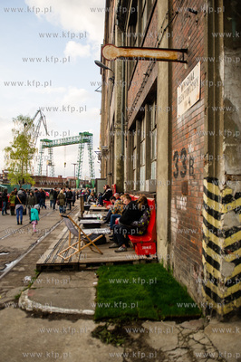 Gdansk. Otwarcie ulicy Elektrykow.
01.05.2015
fot....