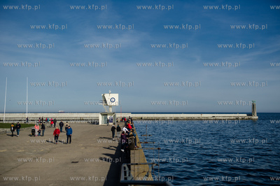Gdynia. Pierwszy prawdziwie wiosenny, sloneczy i cieply...