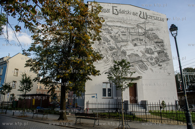 Gdańsk. Wrzeszcz. Remontowana kamienica przy ul Białej,...