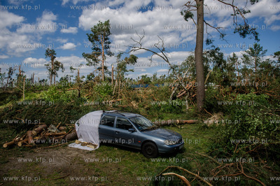 Rytel k. Chojnic. Skutki nawałnicy, która z piątku...