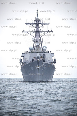 Zatoka Gdanska. Okret Marynarki Wojennej USA, USS RAMAGE...