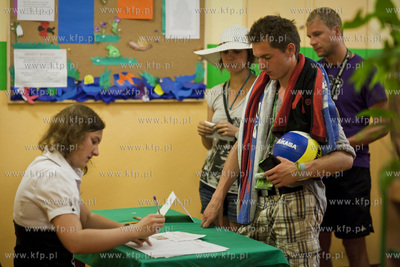 Obwodowa Komisja Wyborcza nr 96 w Gdyni. II tura wyborow...