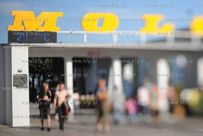 Goracy wrzesniowy dzien na molo w Sopocie. Wedlug sopockiego...