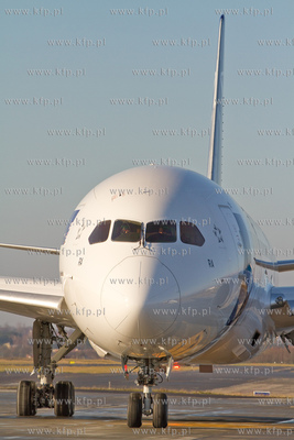 Boeing 787 Dreamliner laduje na Rebiechowie. Najnowszy...