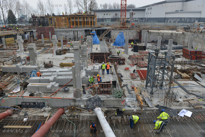 Gdynia. Na terenie sasiadujacym z apartamentowcem Sea...