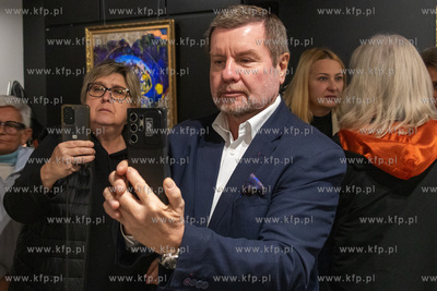 Wernisaż wystawy malarstwa Rity Staszulonok w Cosma...