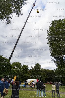 Gdynia. Bungee w Parku Rady Europy.07.07.2019 Fot....