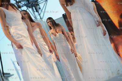 SOPOT FASHION DAY 2009, pokaz sukni slubnych Maciej...