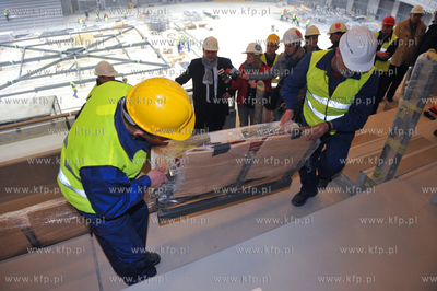 Budowa wielofunkcyjnej hali sportowo - widowiskowej...