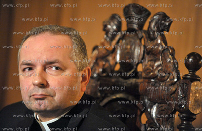 Ratusz Staromiejski - ulica Korzenna w Gdansku. Debata...