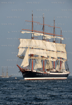 Wielka parada zaglowcow po Zatoce Gdanskiej na zakonczenie...