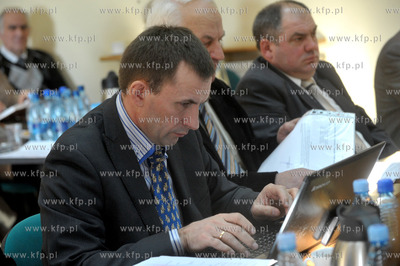 Sesja Rady Miejskiej w Zukowie. Radny Jacek Miaskowski....