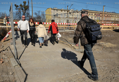 Gdansk Wrzeszcz. Tymczasowe przejscie przez tory na...