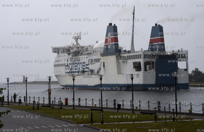 Port Gdański w Nowym Porcie. Prom Polskiej Żeglubi...