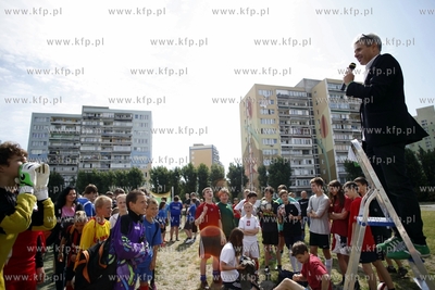 Gdansk Zaspa. Pilkarski turniej dzikich druzyn Do przerwy...