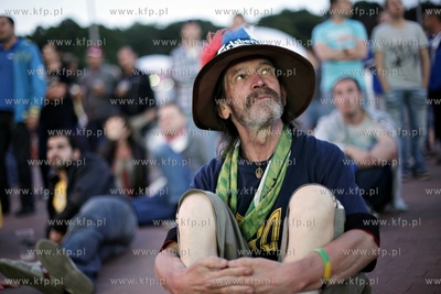 Gdansk. Mistrzostwa Europy w Pilce Noznej. Kibice ogladaja...