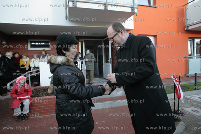 Uroczystosc przekazania kluczy nowym mieszkancom kamienic...