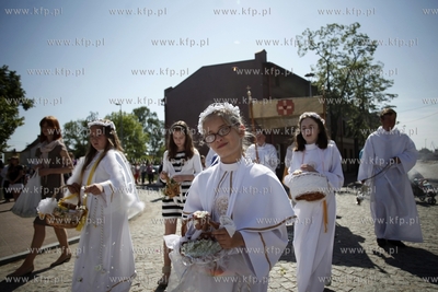 Procesja Bozego Ciala w gdanskiej dzielnicy Letnica.
30.05.2013
fot....