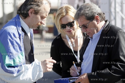 38 Gdynia Festiwal Filmowy. Nz. Janusz Gajos z zona...