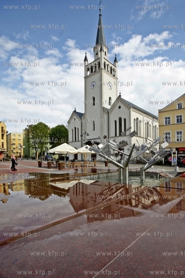 Rynek w Bytowie. 08.05.2014 fot. Krzysztof Mystkowski...