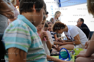 Gdynia. Bulwar nadmorski. Festyn PGNiG Bezpiecznie...